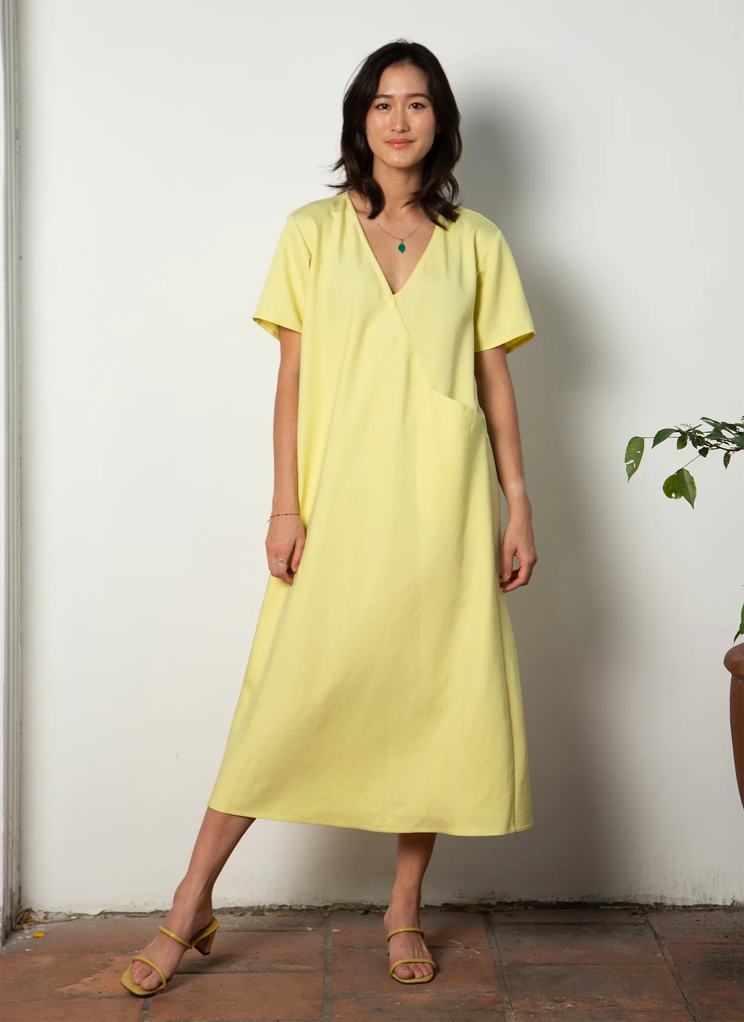 mango short sleeve v pocket dress