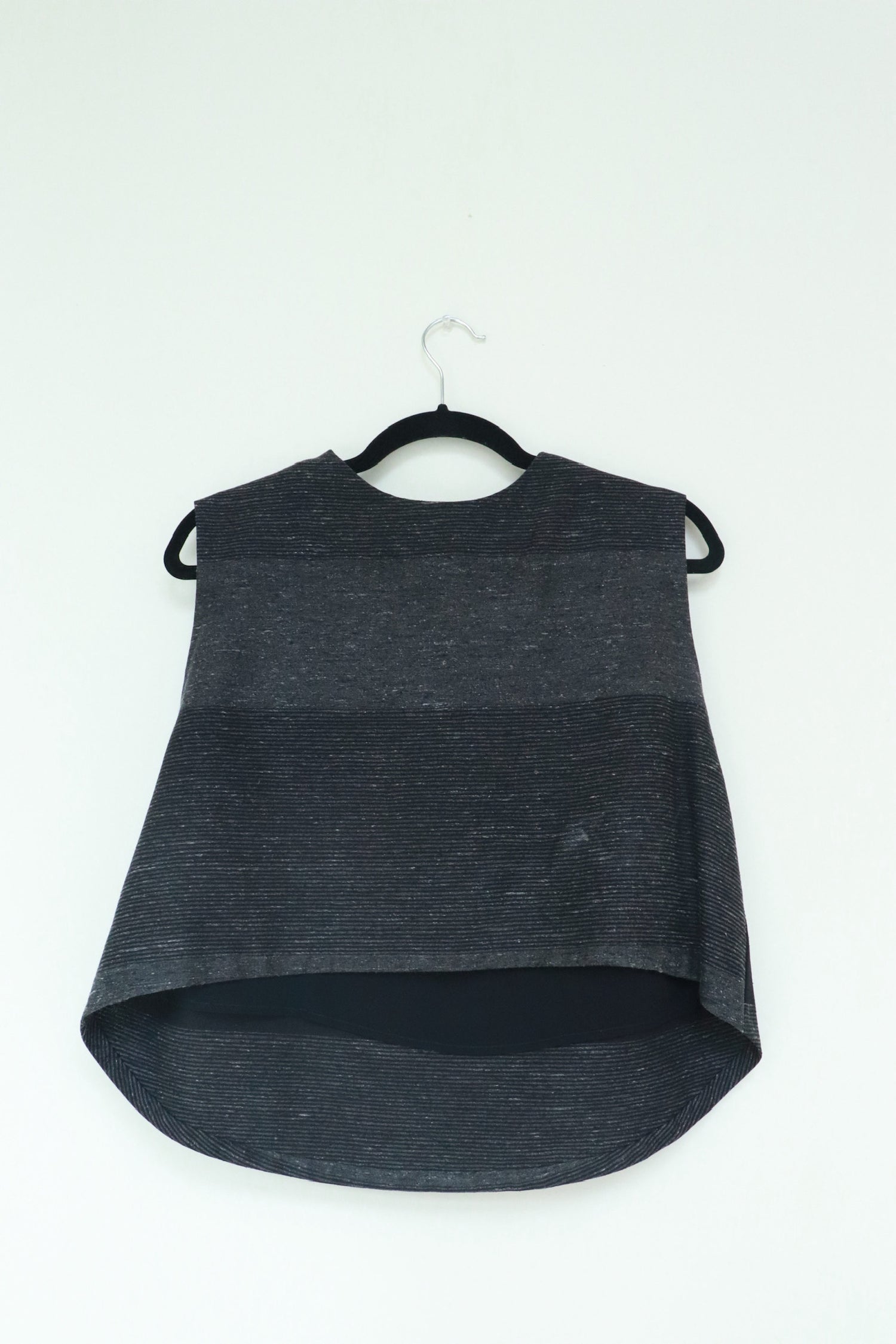 wind chime raised collar silk top