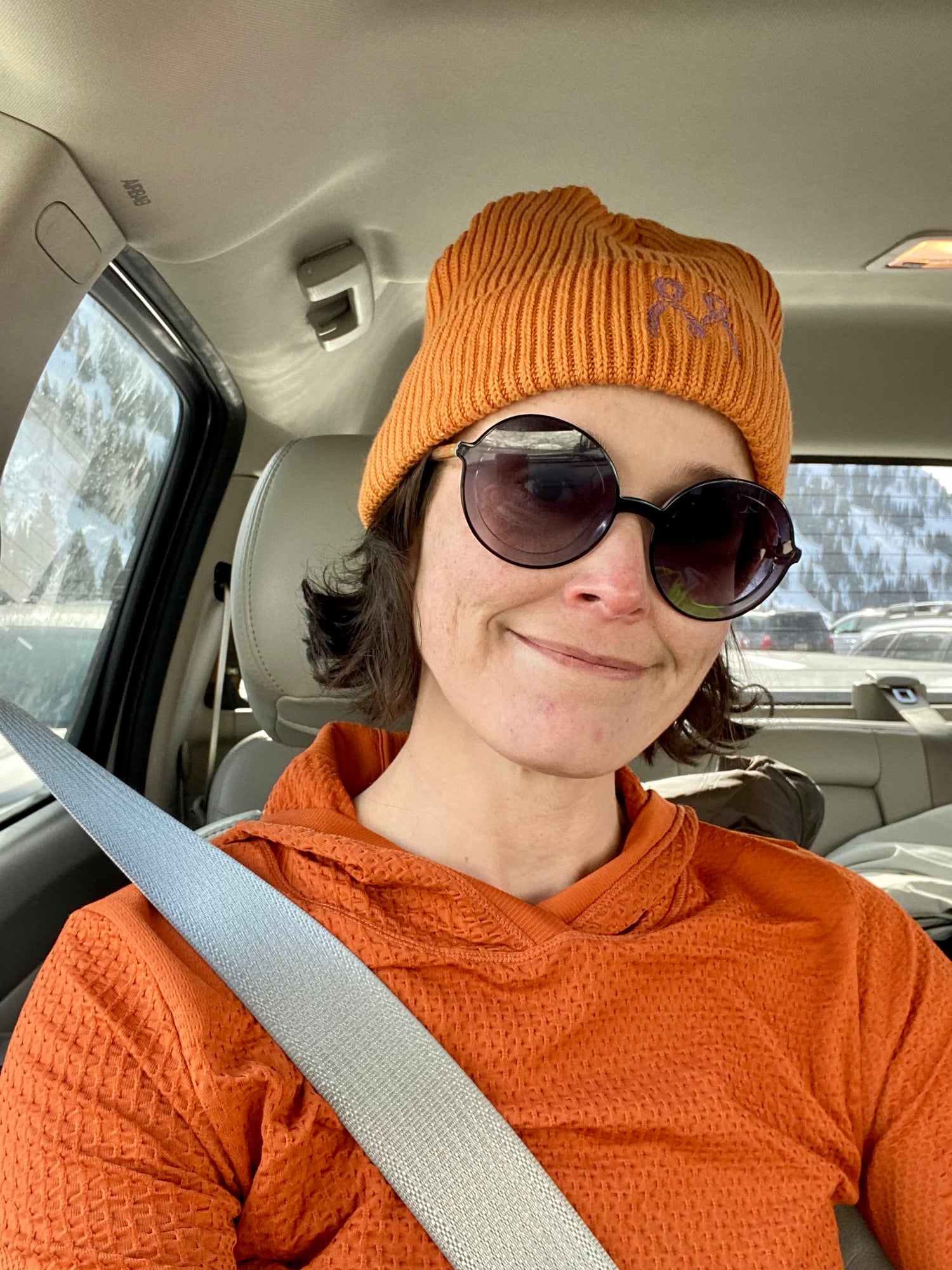 julie maeseele beanie